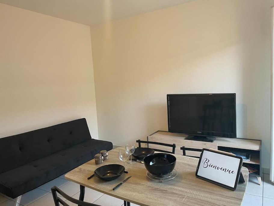 Appartement 2 Pieces Frejus Bagian luar foto